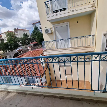 The Colorful House With Balcony View Apartman *